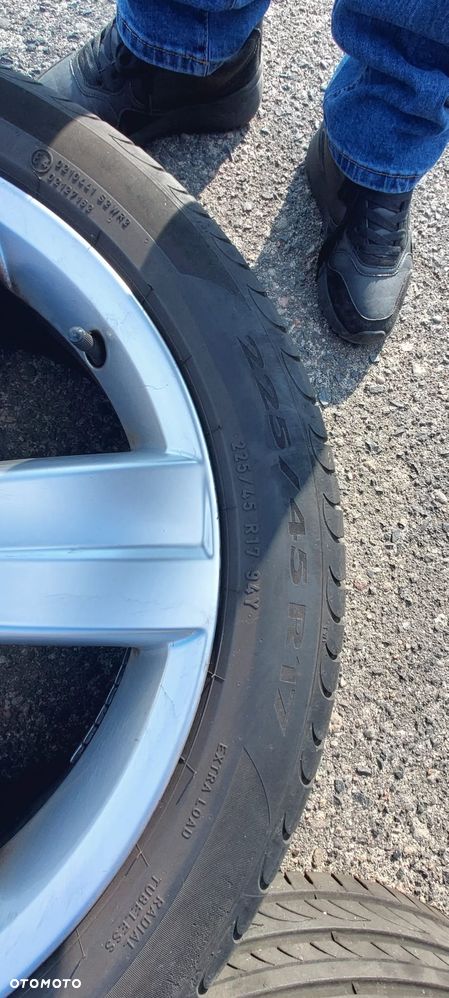 Volkswagen Touran 1.6 TDI DPF BlueMot Comfortline - 9