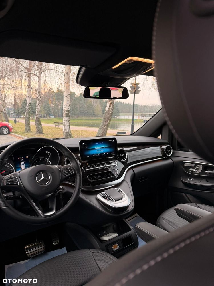 Mercedes-Benz Klasa V - 7