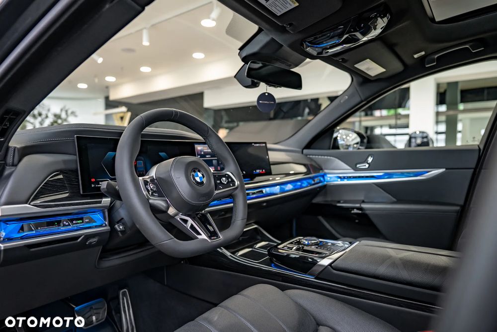 BMW Seria 7 740Li xDrive - 26