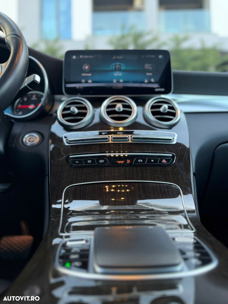 Mercedes-Benz GLC - 21