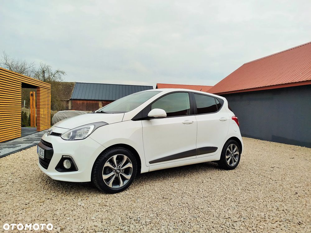 Hyundai i10 1.0 Fifa World Cup Edition - 19