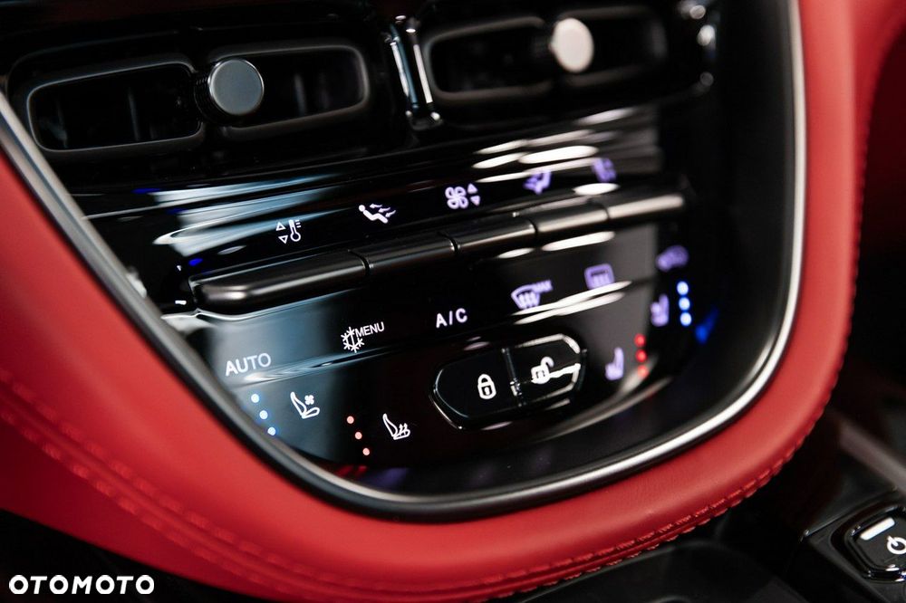 Aston Martin DBX Standard - 29