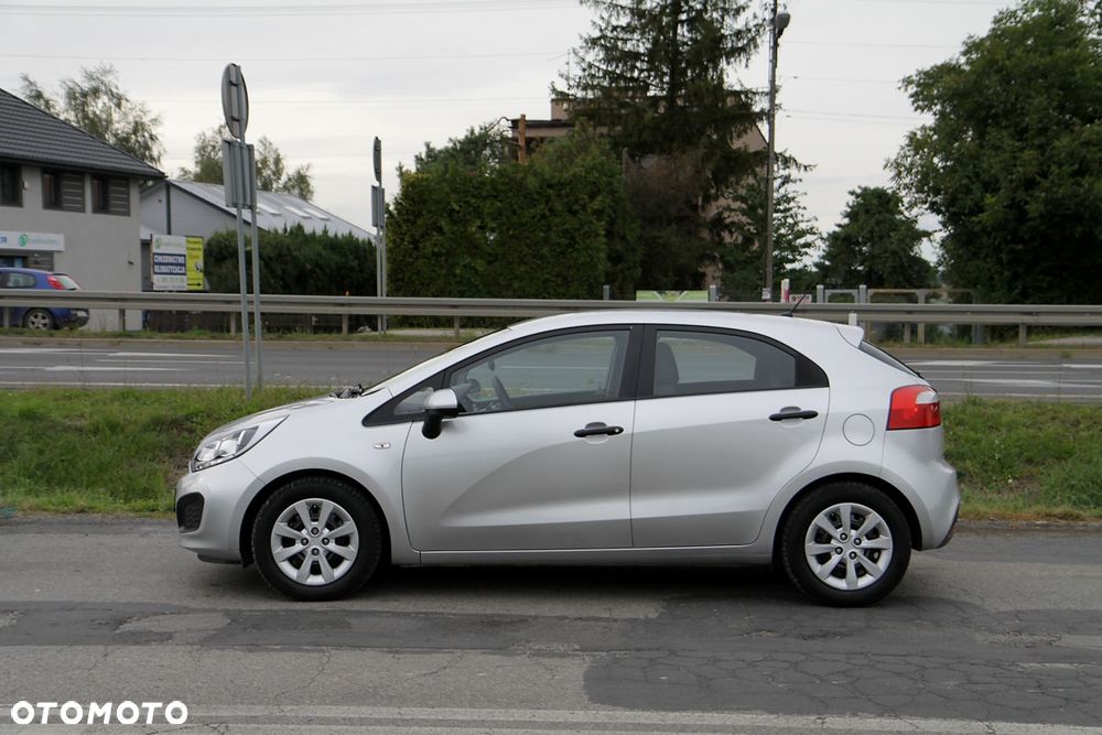 Kia Rio 1.2 Attract - 6
