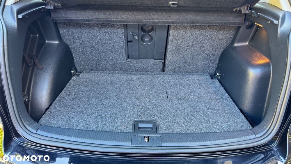 Volkswagen Golf Plus 2.0 TDI Comfortline - 29