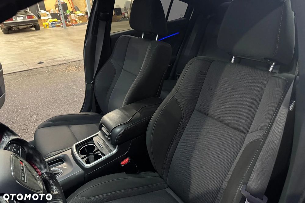 Dodge Charger 5.7 R/T - 19