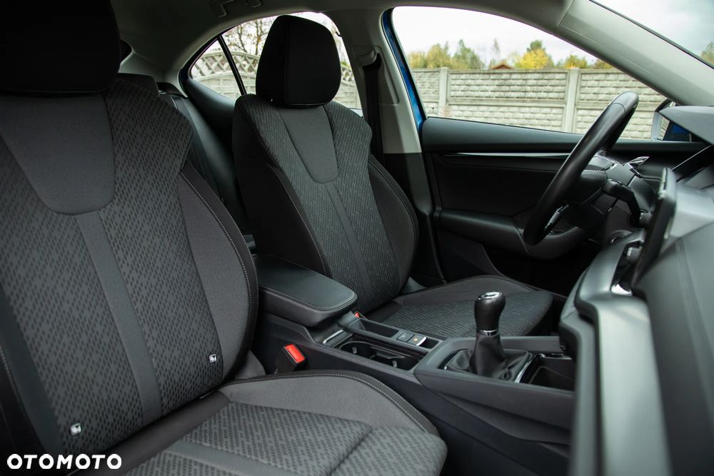 Skoda Octavia 2.0 TDI Active - 11