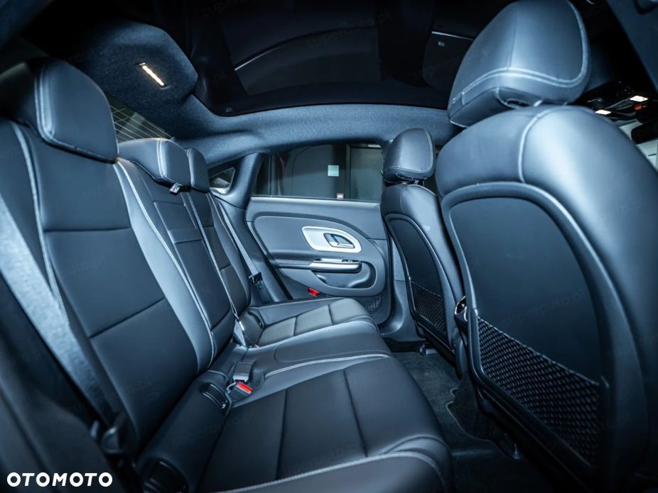 Mercedes-Benz CLA 200 mHEV 8G-DCT - 12