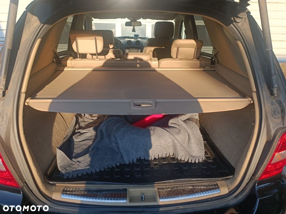 Mercedes-Benz ML 350 4-Matic - 23
