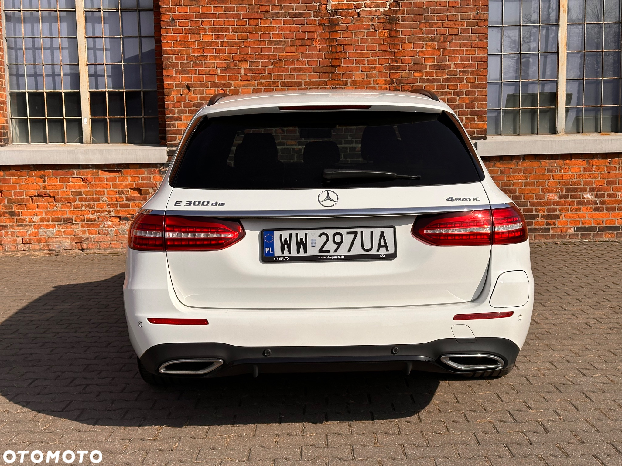 Mercedes-Benz Klasa E 300 de PHEV 4-Matic AMG 9G-Tronic - 6