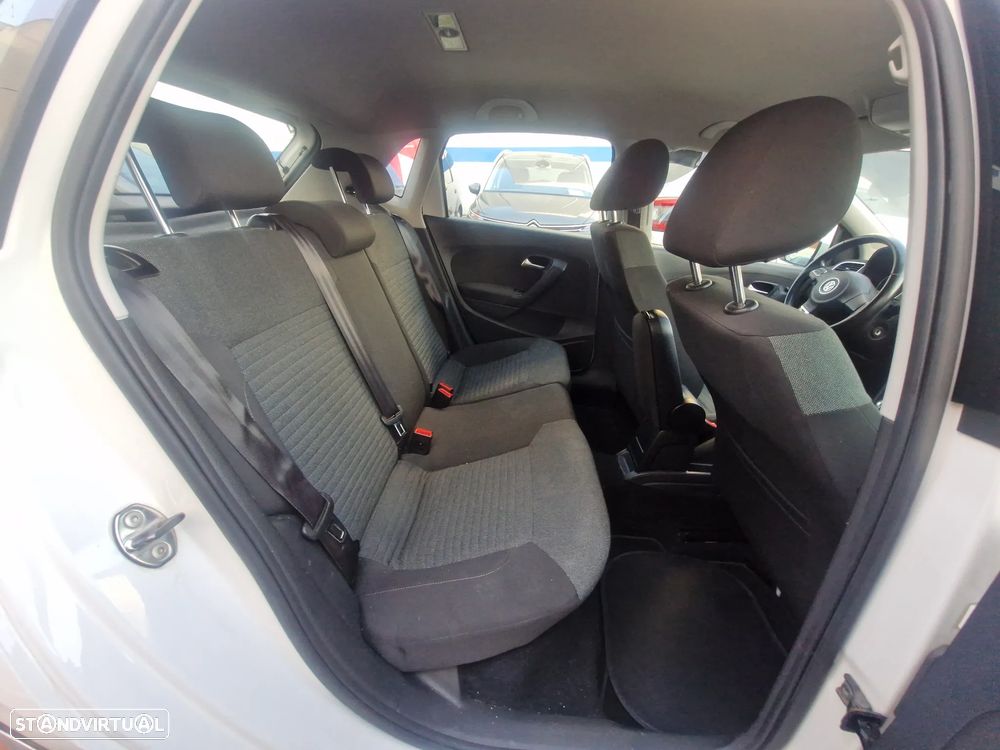 VW Polo 1.6 TDI Conforline DSG - 8