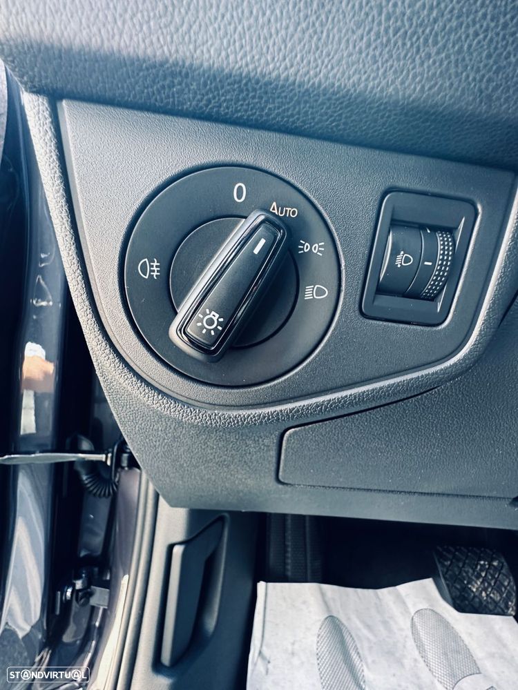 VW Taigo 1.0 TSI Urban DSG - 17