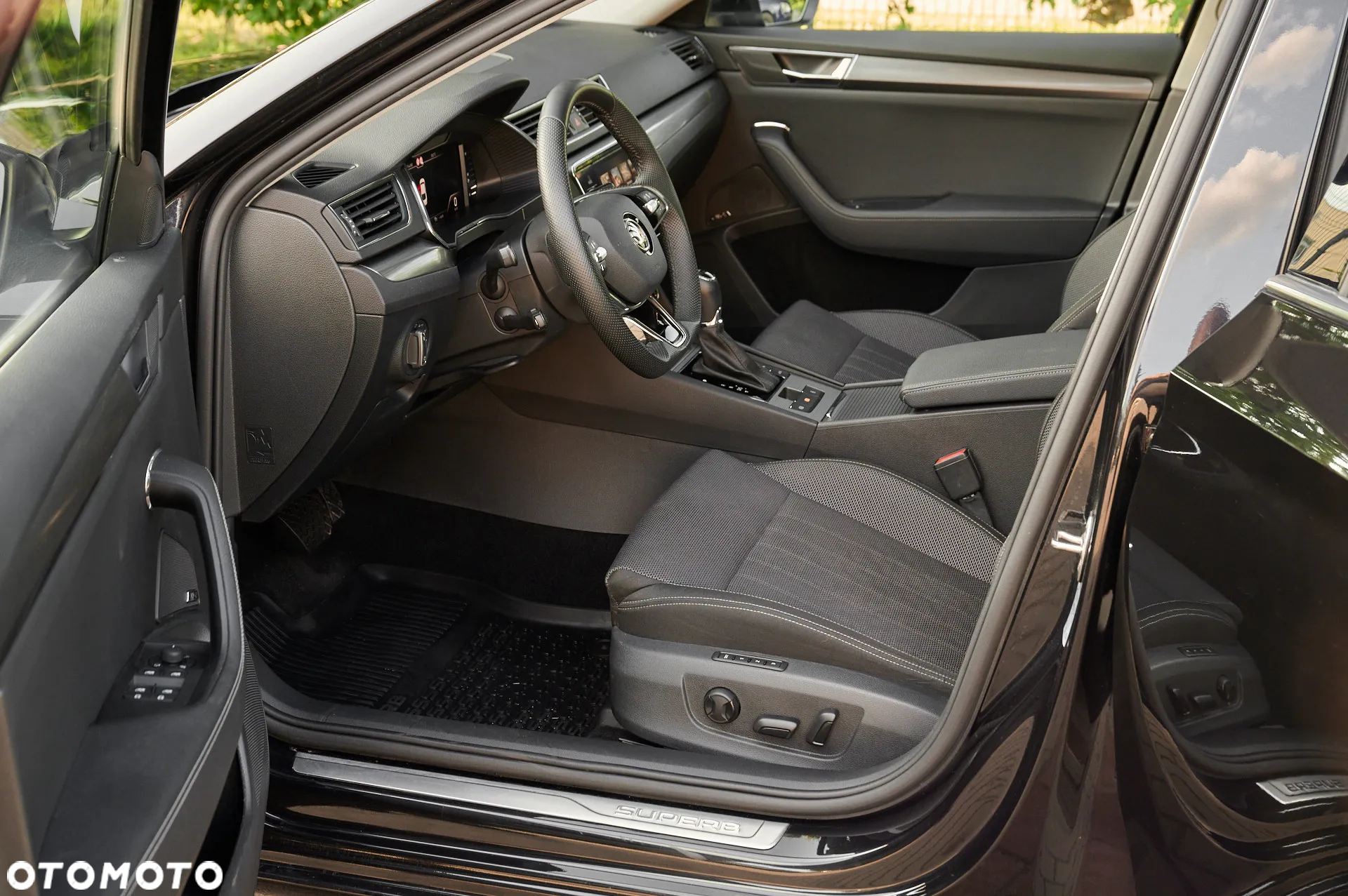 Skoda Superb 2.0 TDI Style DSG7 - 23