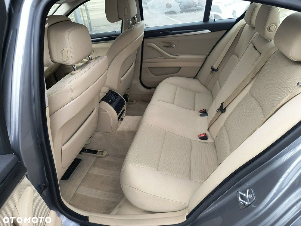 BMW Seria 5 520d - 11