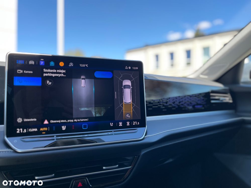 Volkswagen Passat - 12