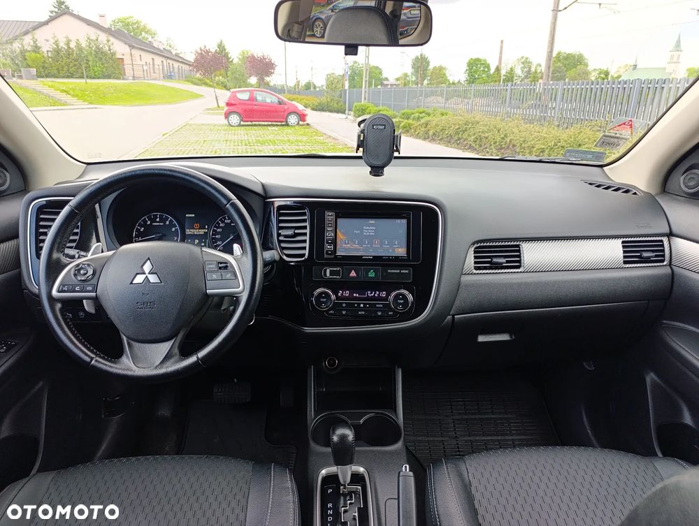 Mitsubishi Outlander 2.0 Intense + Navi 4WD CVT - 6
