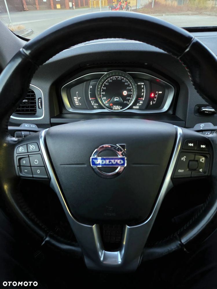 Volvo S60 D3 Momentum - 10