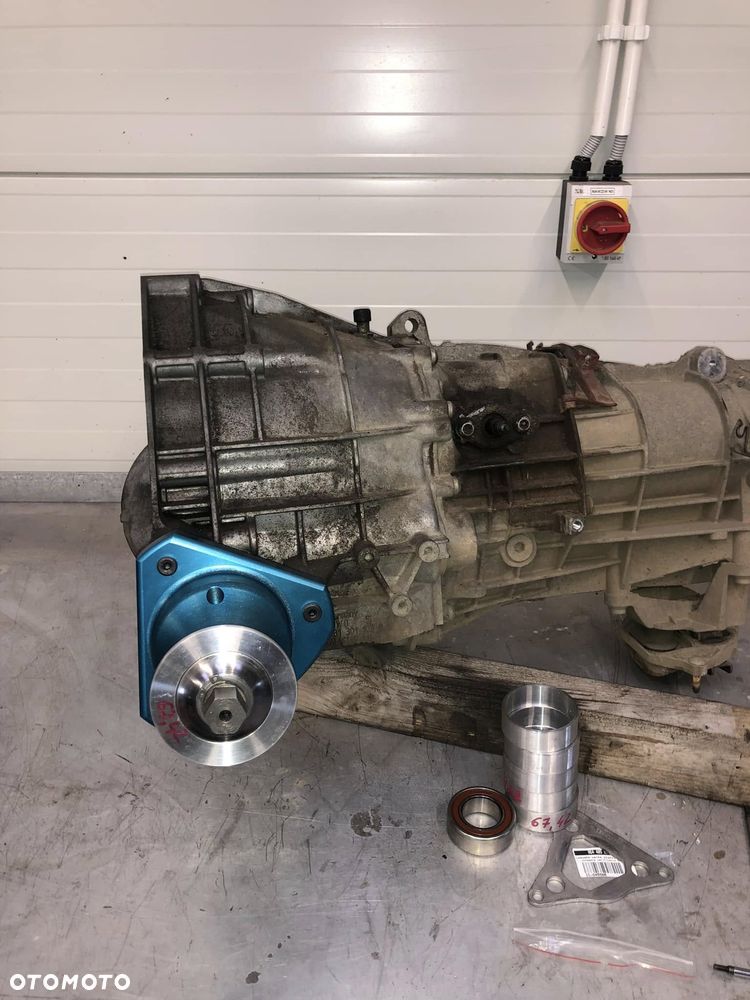 REGENERACJA GNIAZDA W SKRZYNI BIEGÓW NAPRAWA ŁOŻYSKA LUZ PÓŁOSI AUDI A4 A5 A6 A7 Q5 Q7  ZWOLEŃ - 3