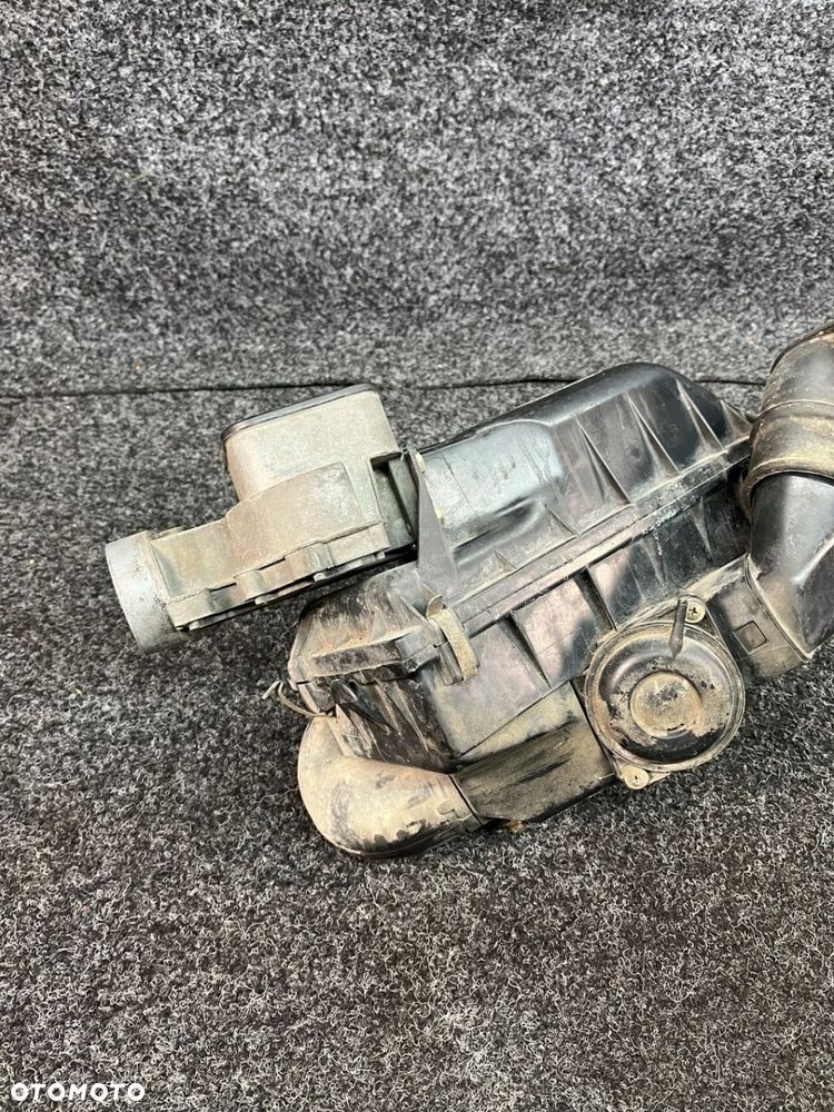 przepływomierz obudowa filtra powietrza vw jetta 1.3b - 3