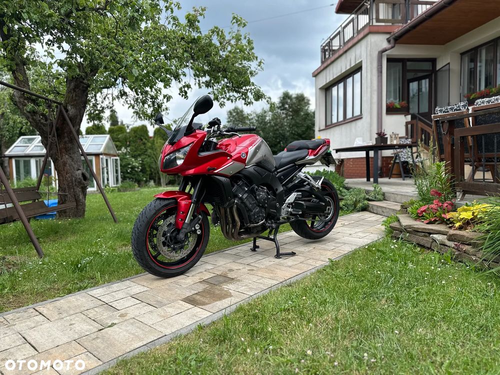 Yamaha FZ - 8