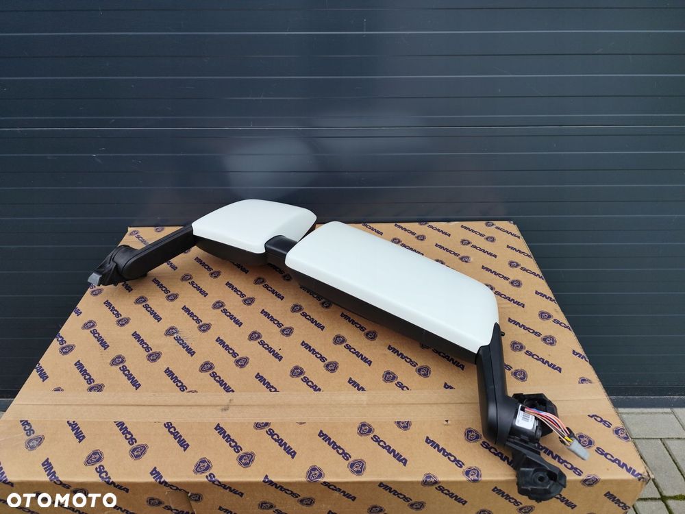 LUSTRO LUSTERKO SCANIA NEXT GEN 2544985 2544975 2544971 - 2