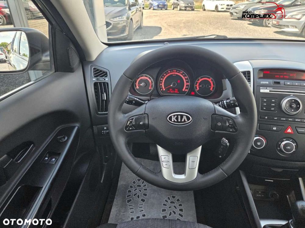Kia Ceed - 14