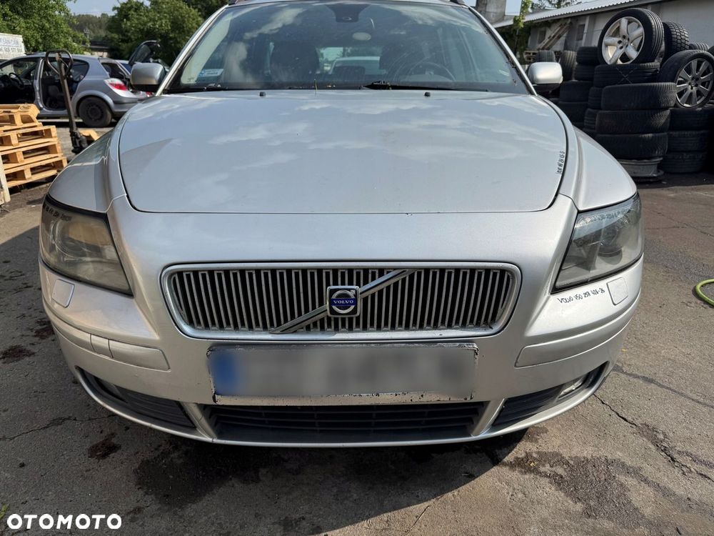 VOLVO V50 ZDERZAK PRZÓD PRZEDNI 426-26 - 2