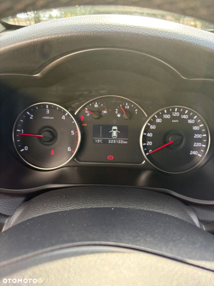 Kia Carens 1.7 CRDi 115 Dream-Team Edition - 15