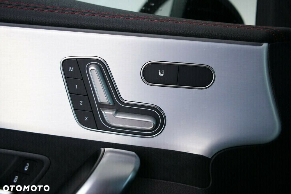 Mercedes-Benz CLA 200 Progressive 7G-DCT - 18