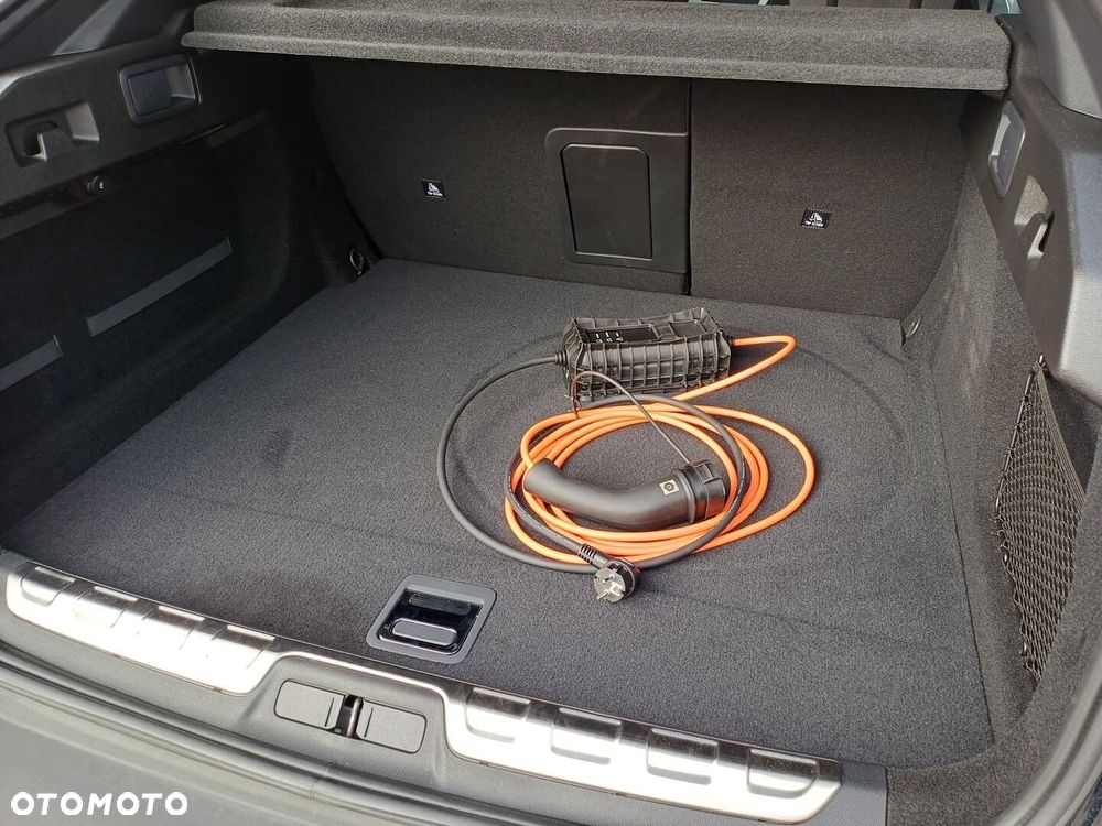 Peugeot 408 - 33