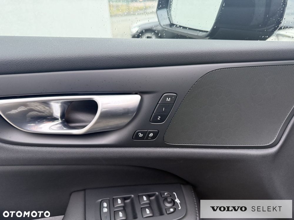Volvo V60 Cross Country - 14