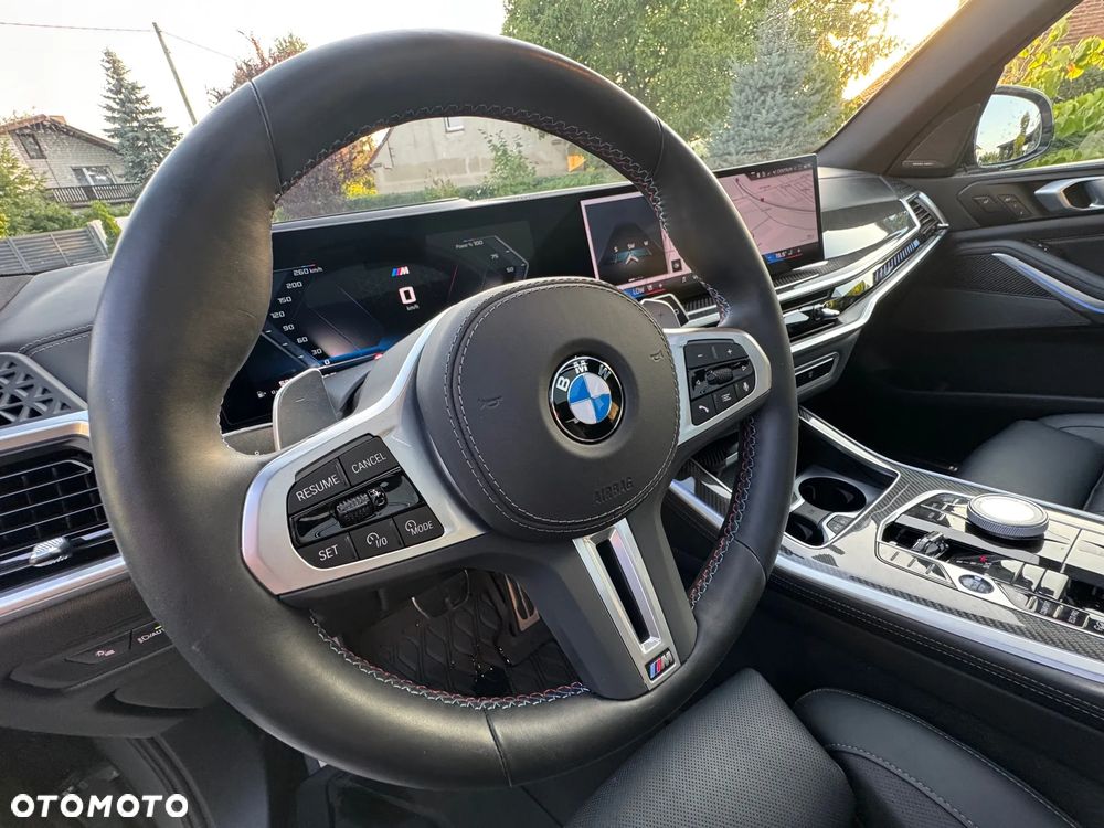 BMW X5 M50i - 12