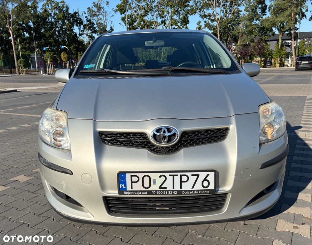 Toyota Auris 1.6 VVT-i Executive - 4