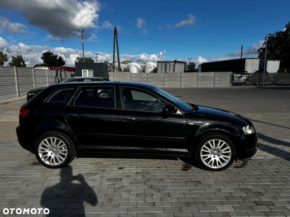 Audi A3 Sportback 1.6 TDI DPF Ambiente - 6