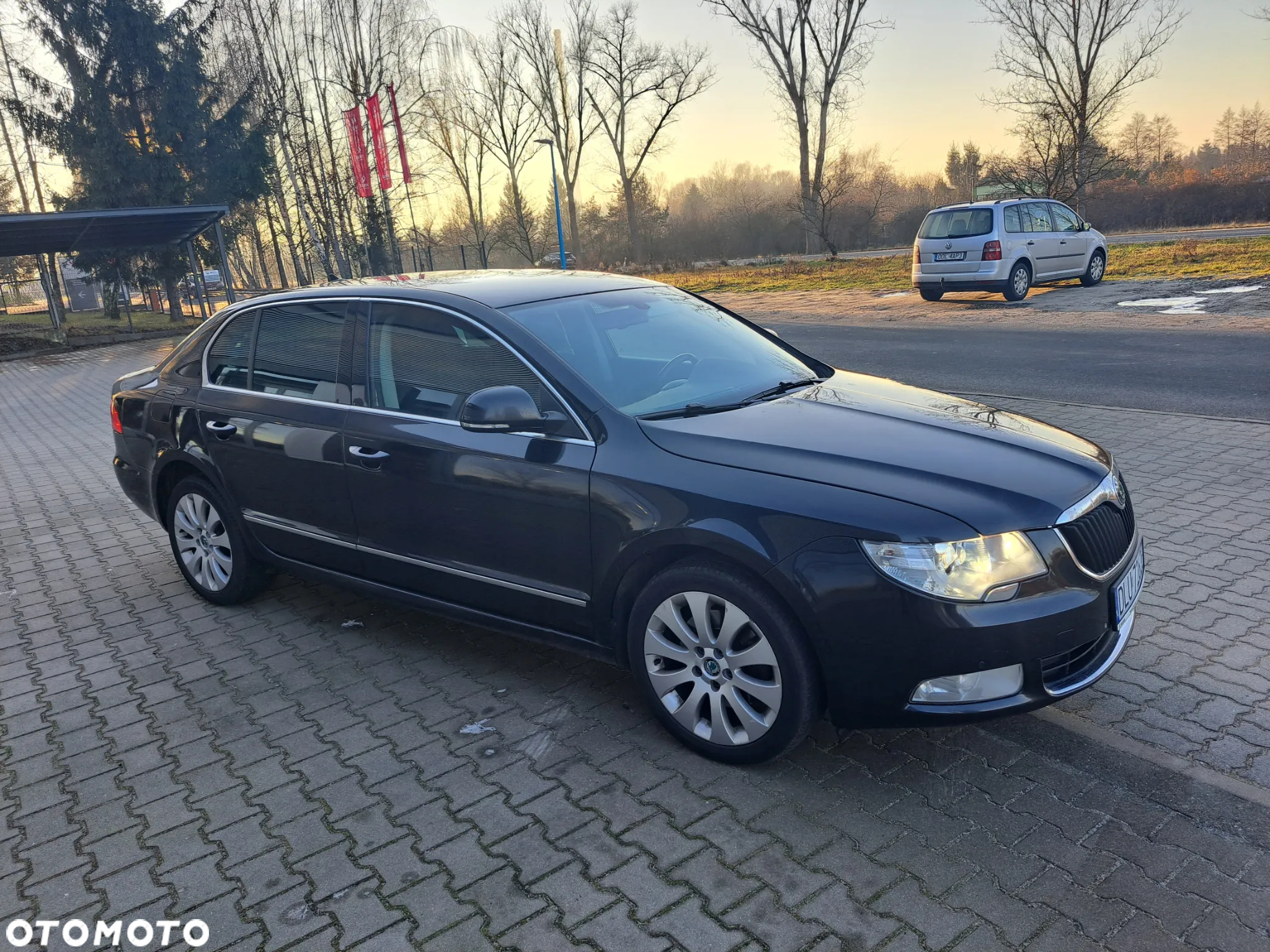 Skoda Superb 2.0 TDI Comfort DSG - 4