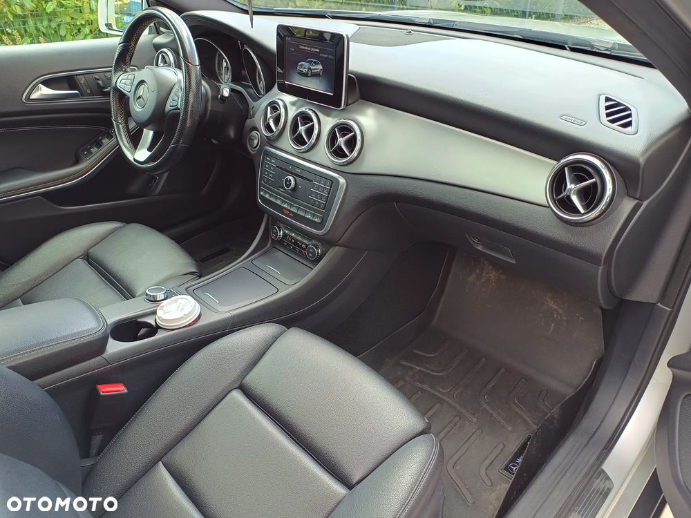 Mercedes-Benz GLA 250 4Matic 7G-DCT AMG Line - 7