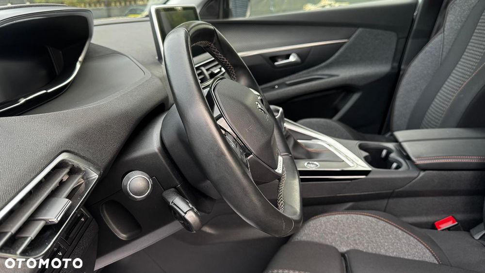 Peugeot 3008 1.2 PureTech Road Trip S&S - 29