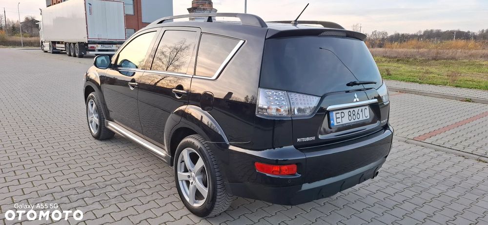 Mitsubishi Outlander 2.2 DID Intense EU5 - 4
