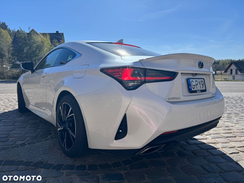 Lexus RC - 13