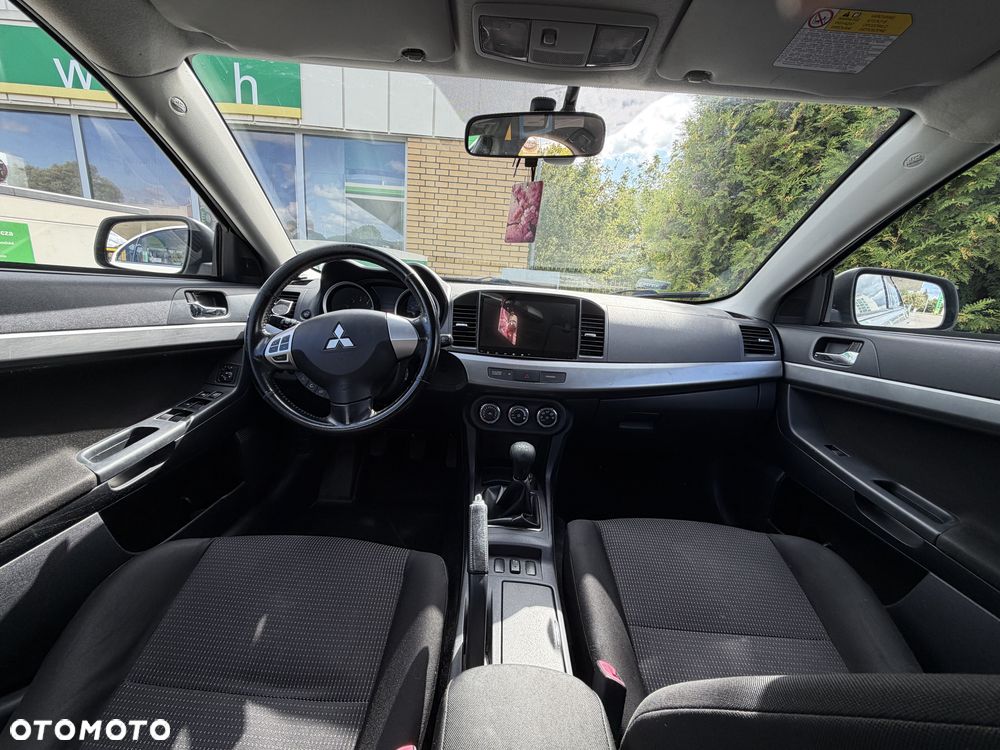 Mitsubishi Lancer 1.6 Invite - 8