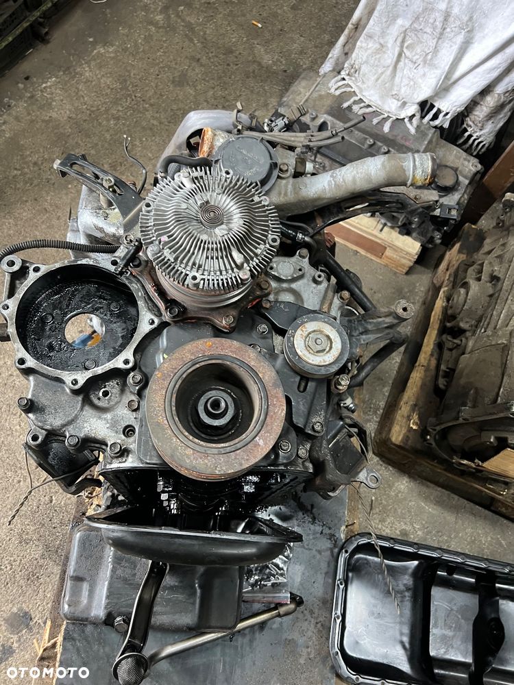 Głowica cylindrów Nissan Navara d21 d22 td25 2.5td - 6