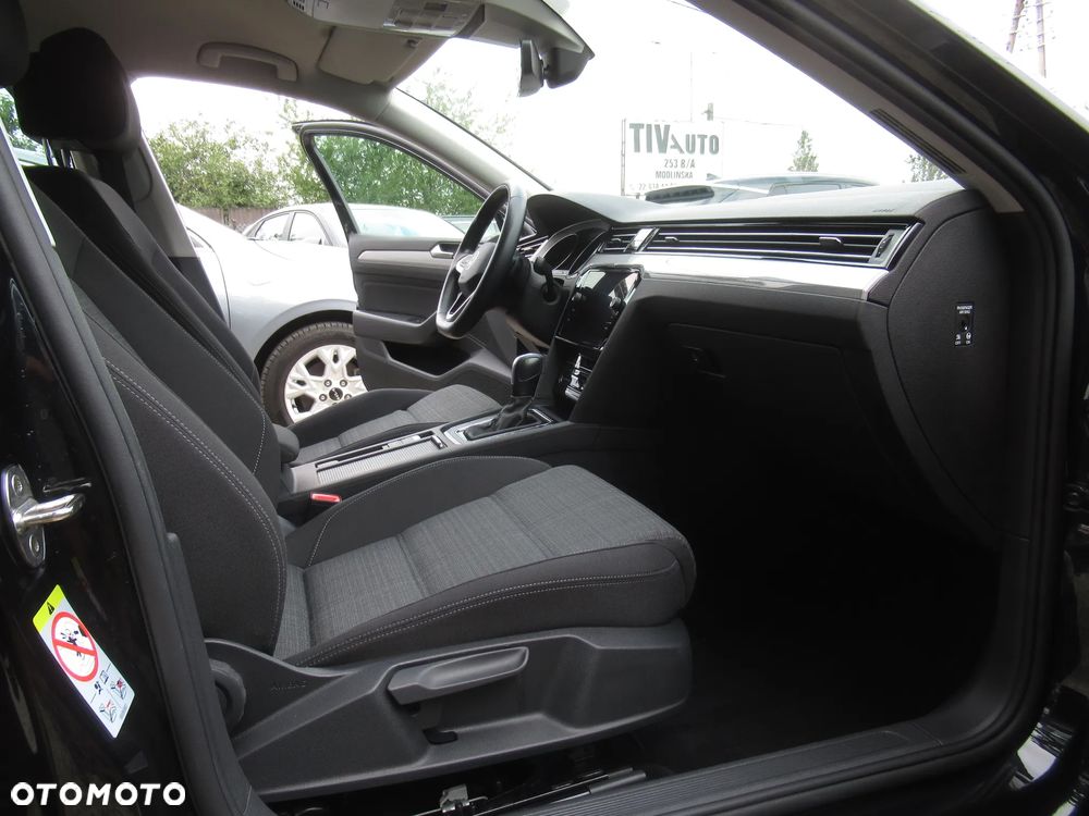 Volkswagen Passat 2.0 TSI Business DSG - 9