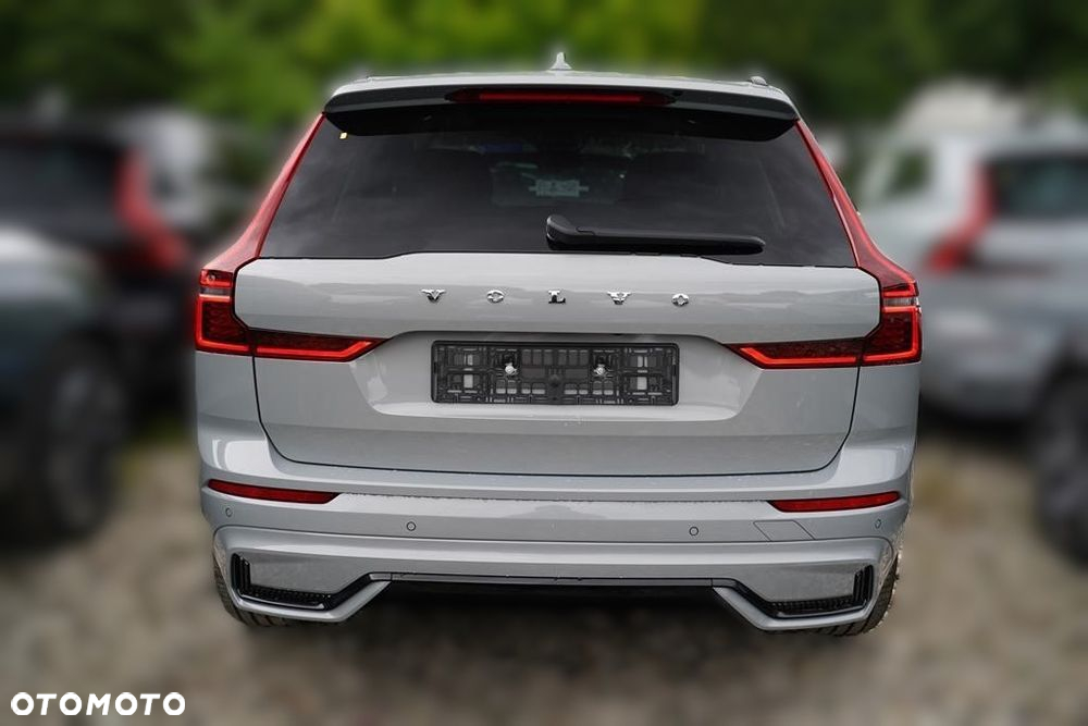 Volvo XC 60 B5 B AWD Plus Dark - 5