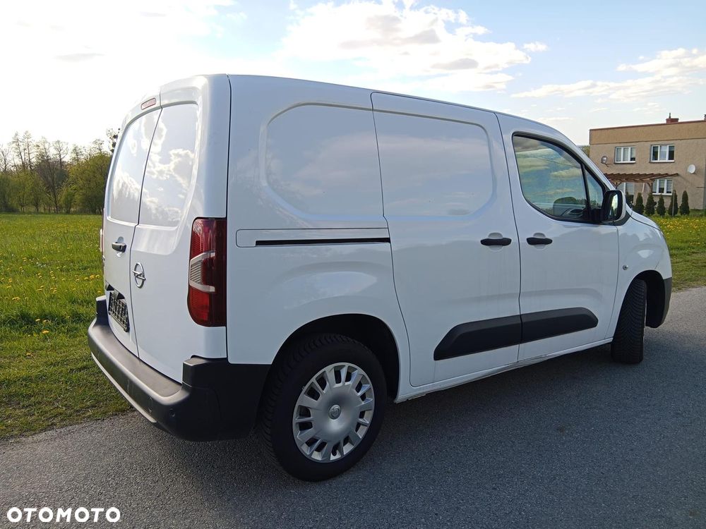 Opel Combo 1.5 CDTI Essentia S&S - 7