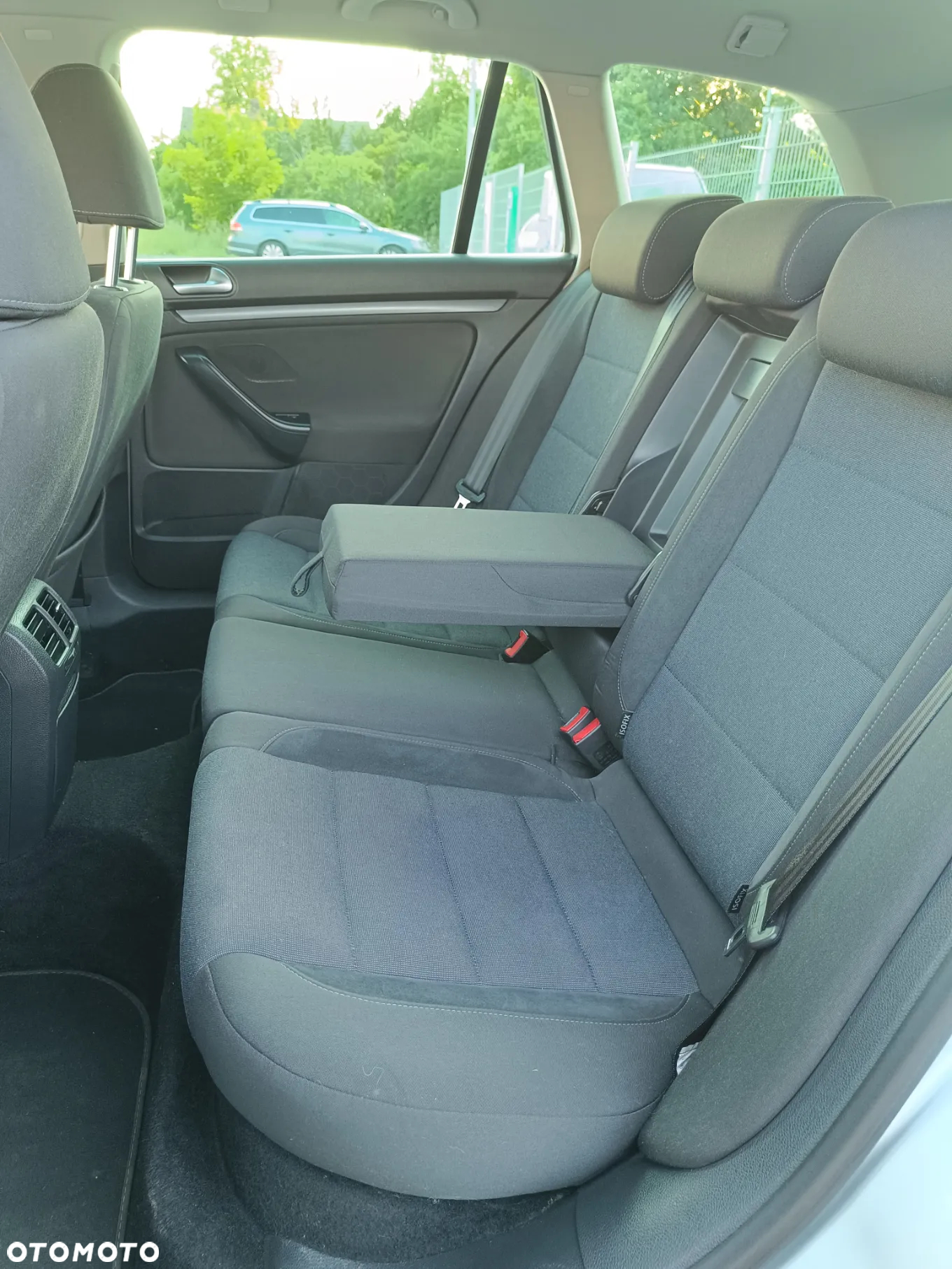 Volkswagen Golf Variant 1.6 TDI DPF Style - 22