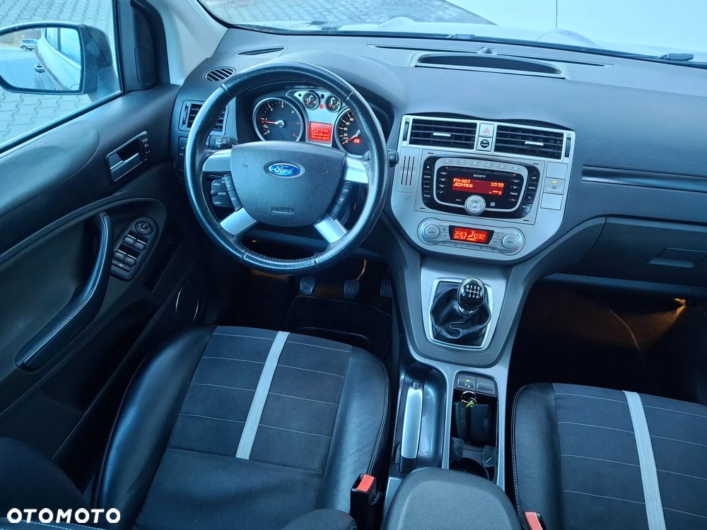 Ford Kuga 2.0 TDCi 4x4 Trend - 32