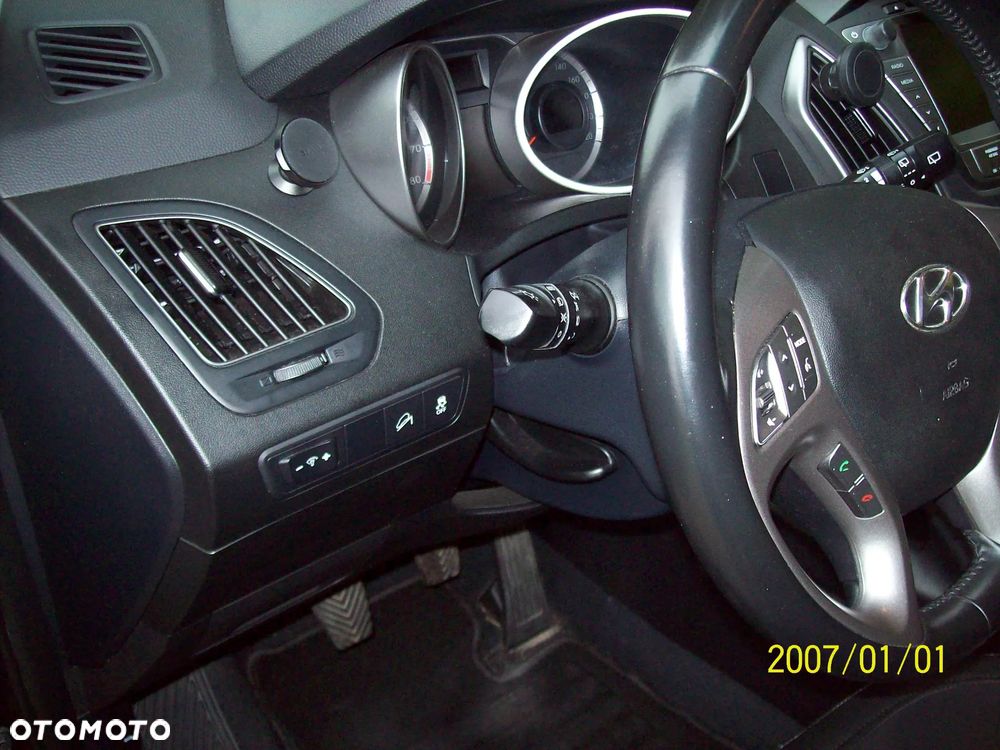 Hyundai ix35 - 23