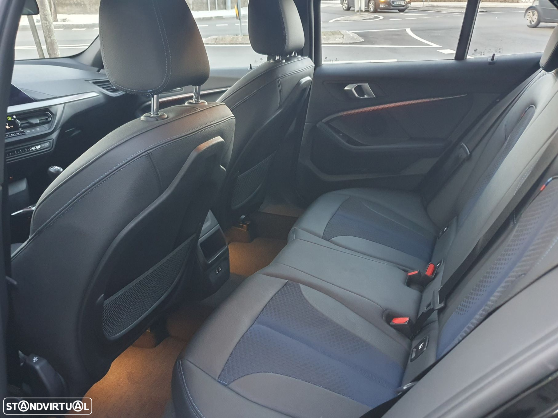 BMW 116 d Pack M - 15