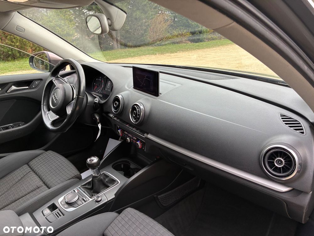 Audi A3 Sportback - 12