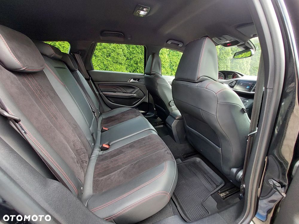 Peugeot 308 BlueHDi FAP 180 EAT8 Stop & Start GT - 14