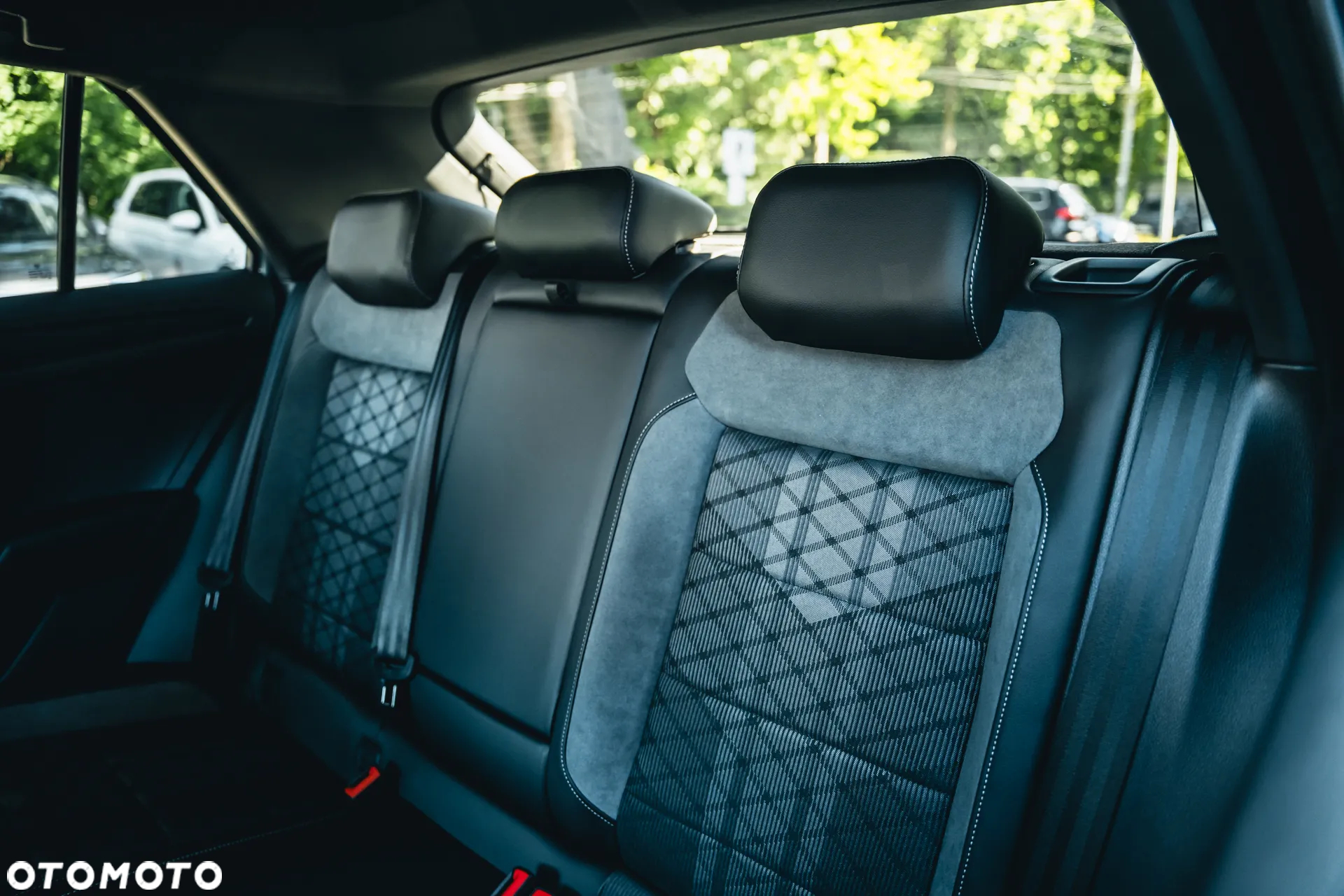 Volkswagen T-Roc 1.5 TSI R-Line Plus DSG - 25